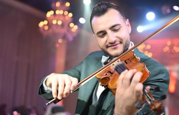 Entertainment Category Vendor Elia Helayel Violinist