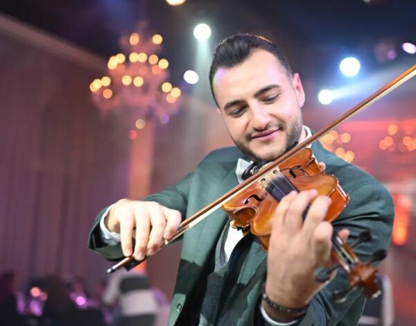 Elia Helayel Violinist